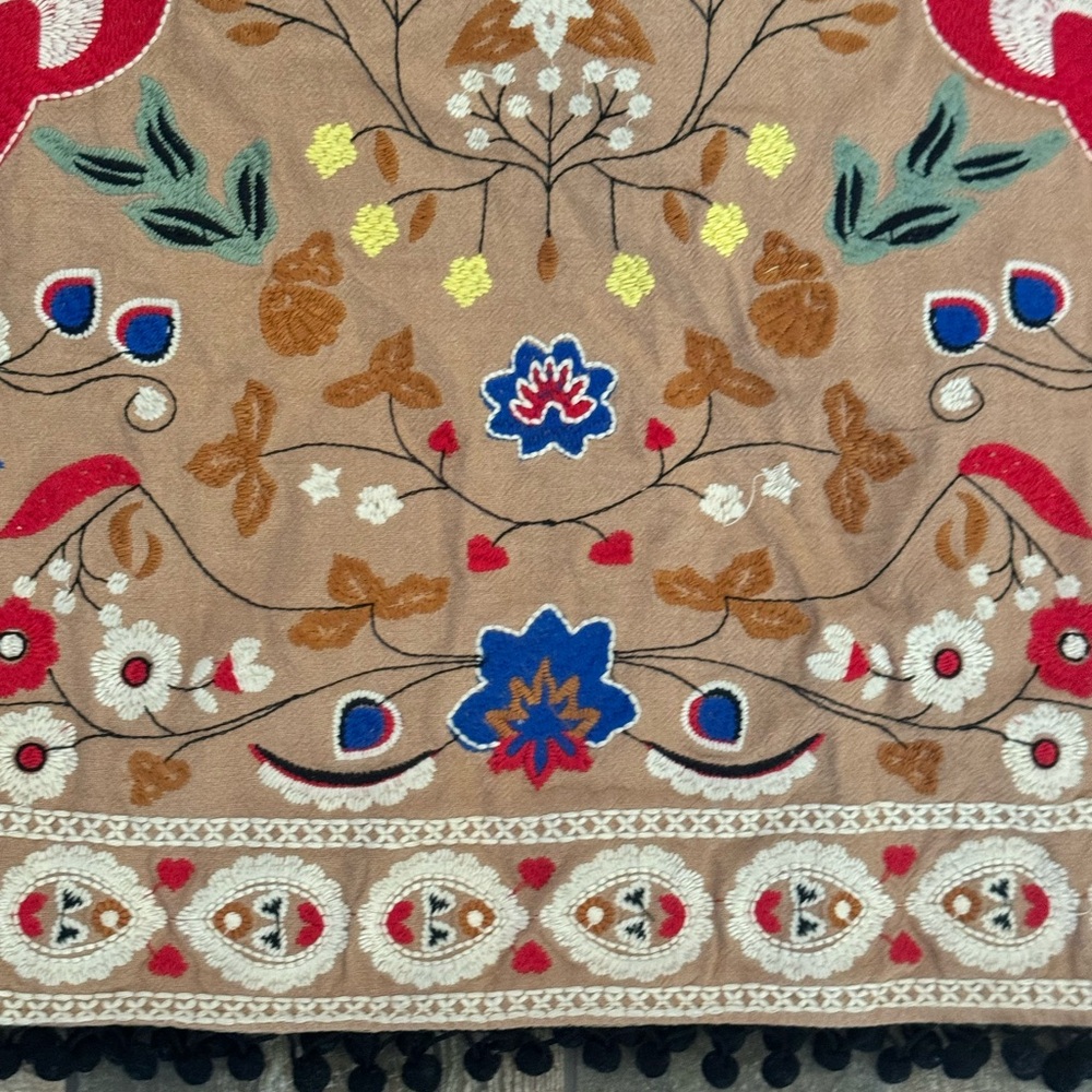 EUC Umgee Embroidered Mini Skirt Size Medium - Picture 4 of 5